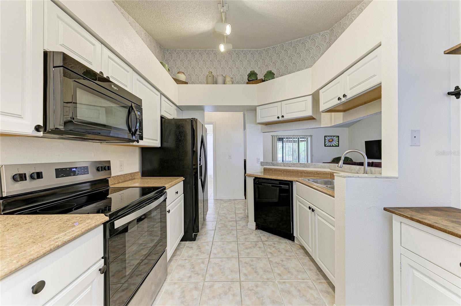 CENTRE LAKE SUB - Residential