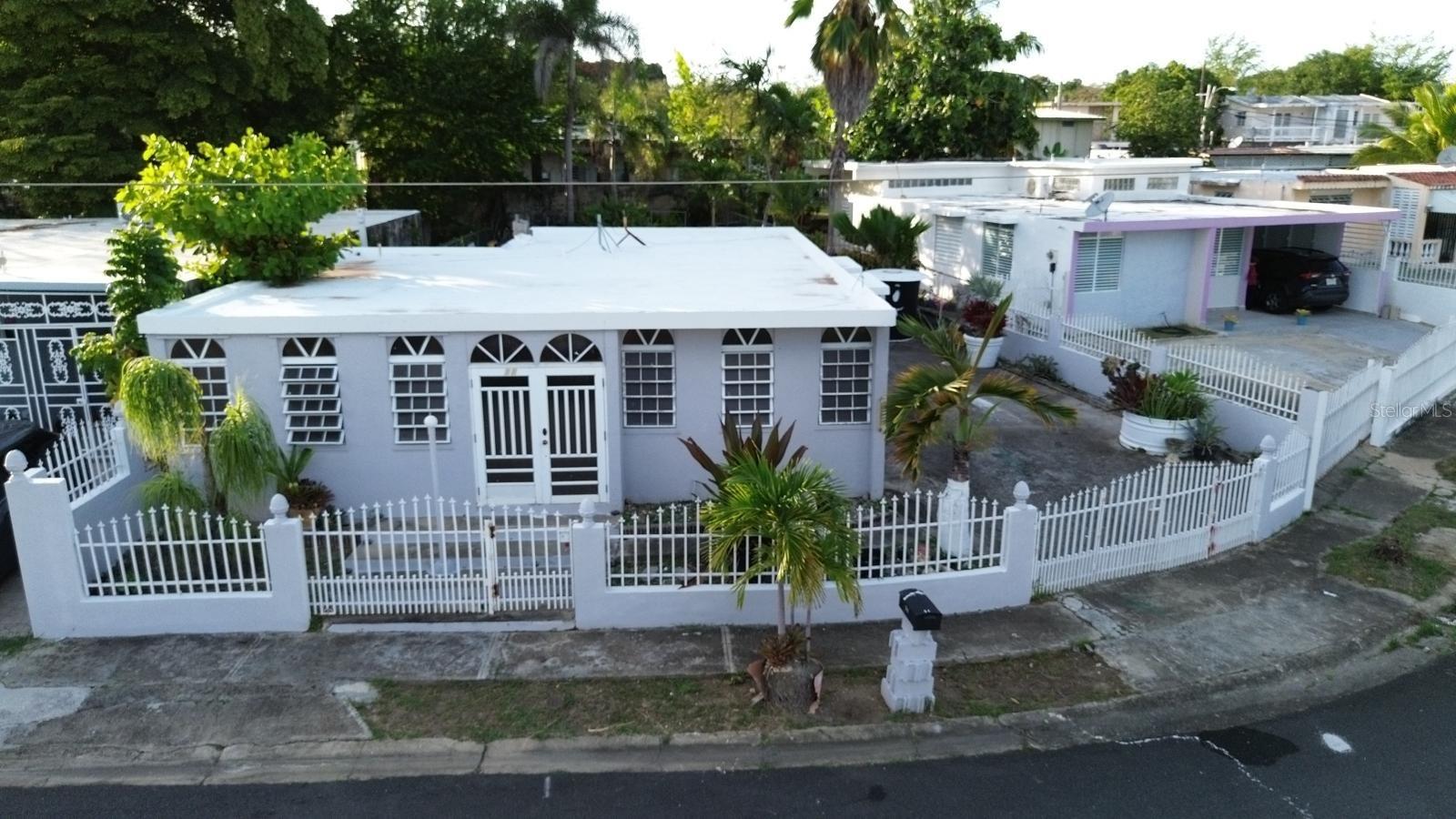 Urb. Villa Clarita G-4