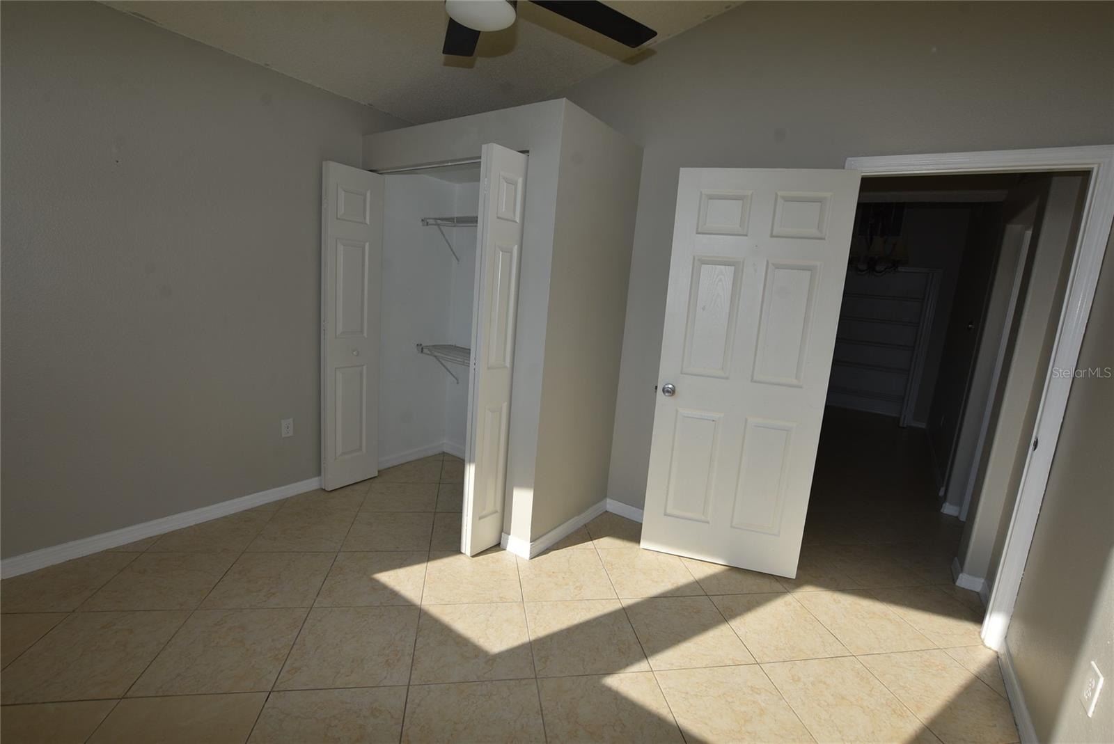 CANOE CREEK LAKES UNIT 1 - Residential Lease