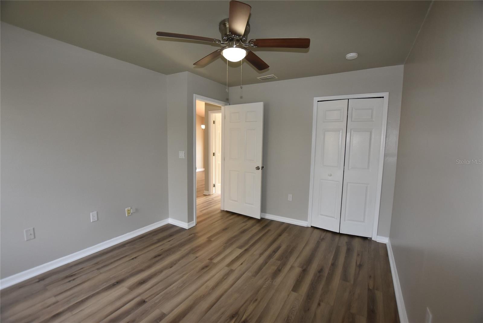 CANOE CREEK LAKES UNIT 1 - Residential Lease