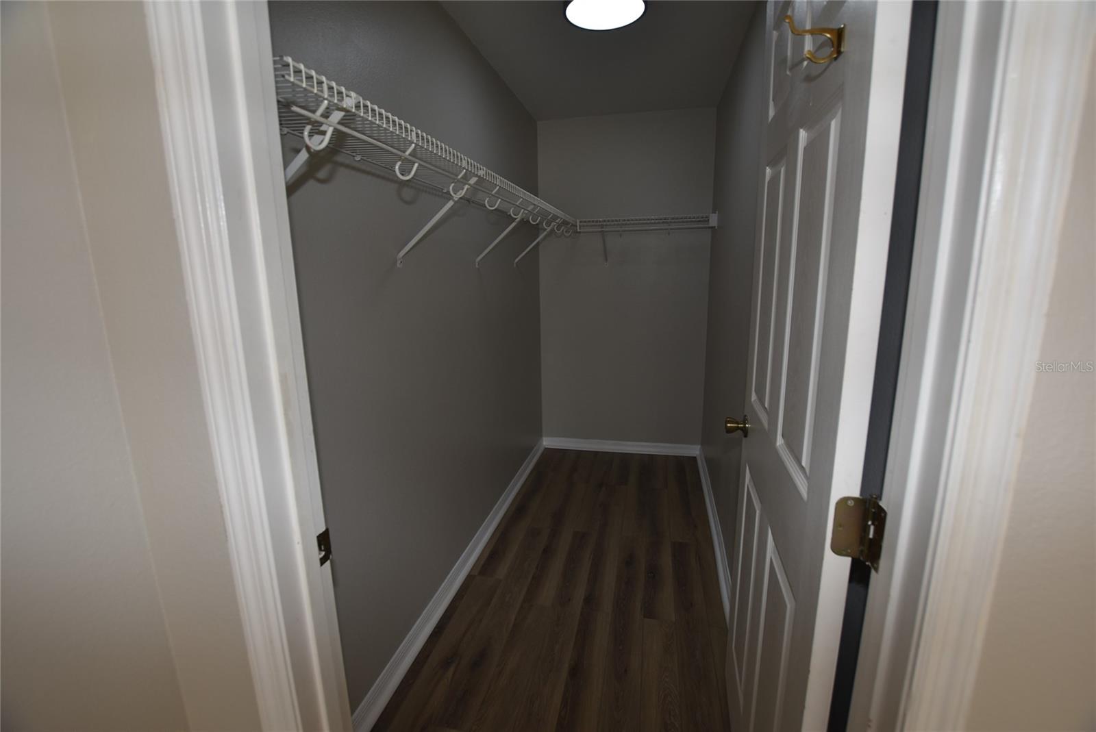 CANOE CREEK LAKES UNIT 1 - Residential Lease