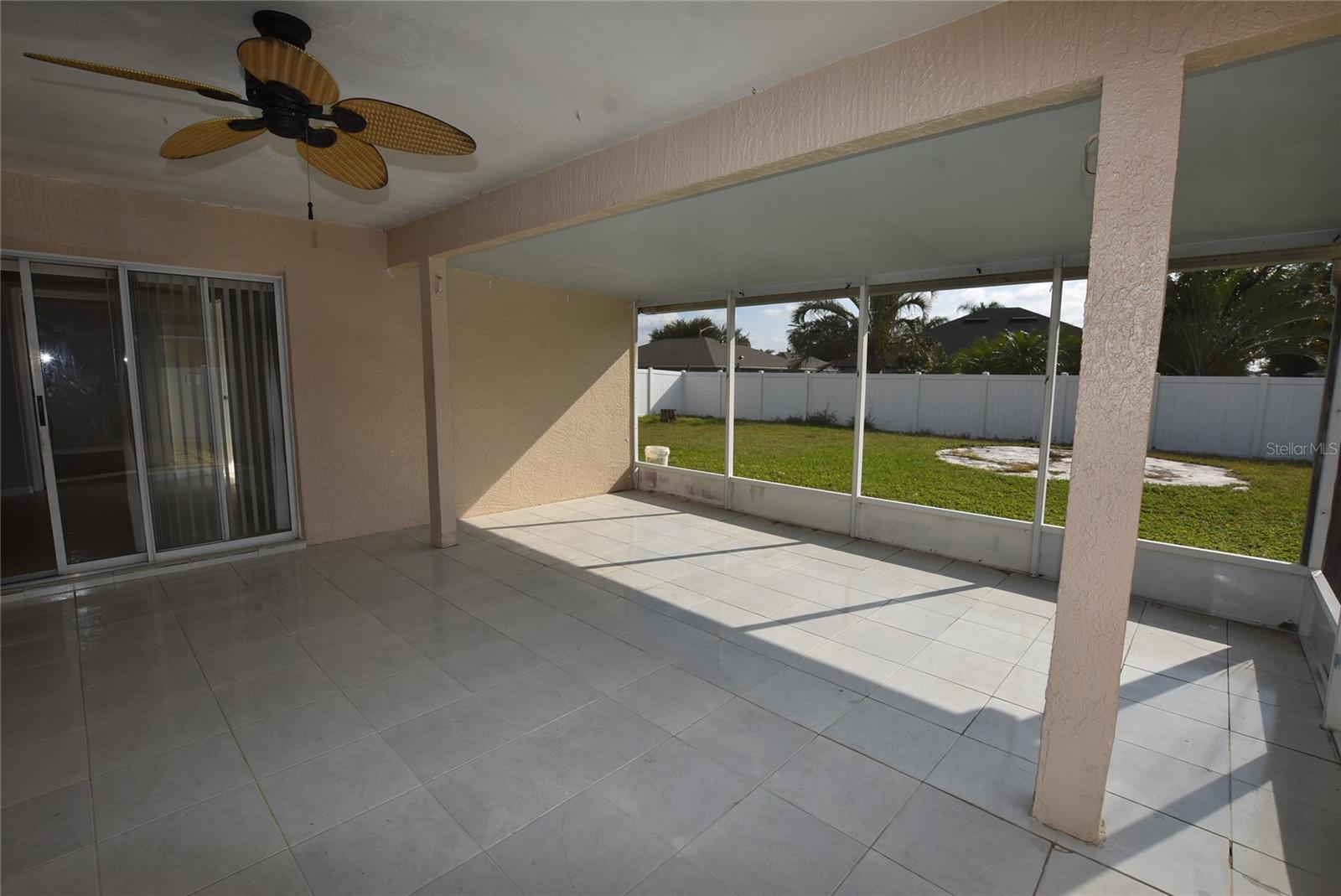 CANOE CREEK LAKES UNIT 1 - Residential Lease