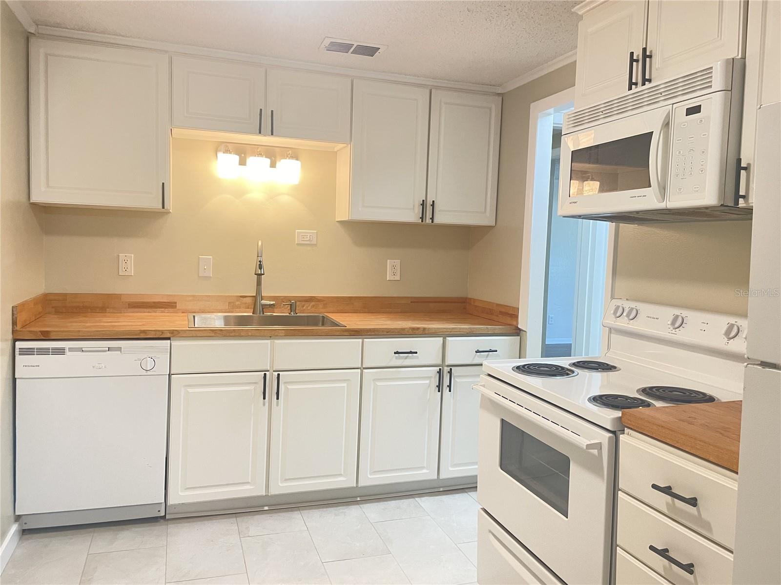2490 SW 14TH DRIVE 6