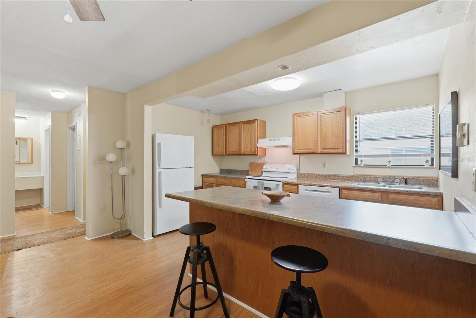 2811 SW ARCHER ROAD Y232