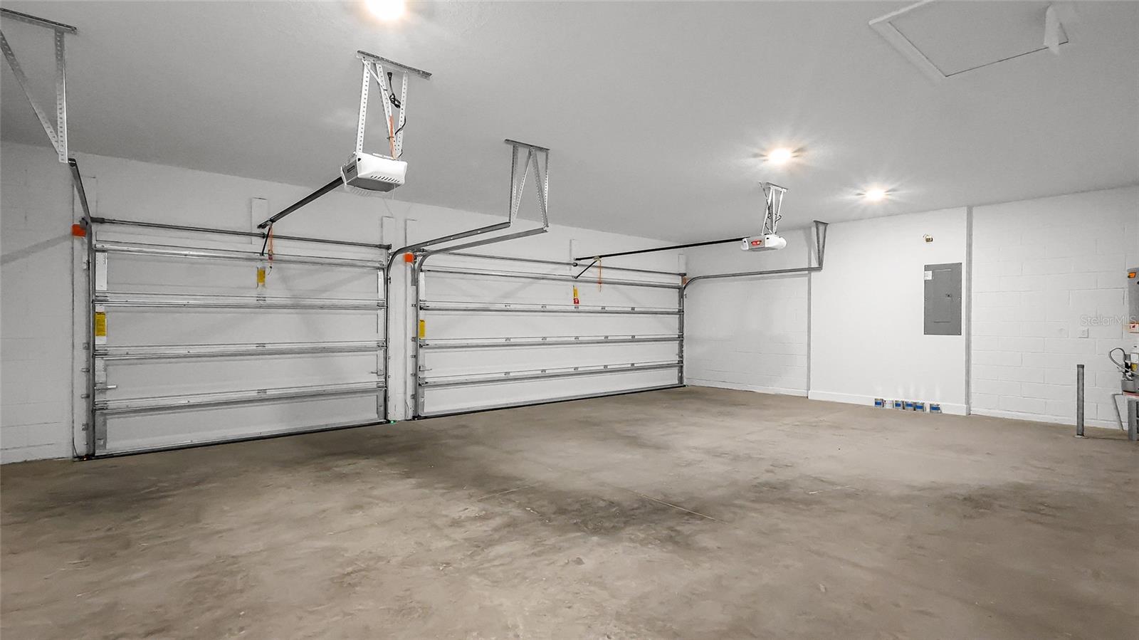 KH CW HAMMOCK OAKS LLC - Residential