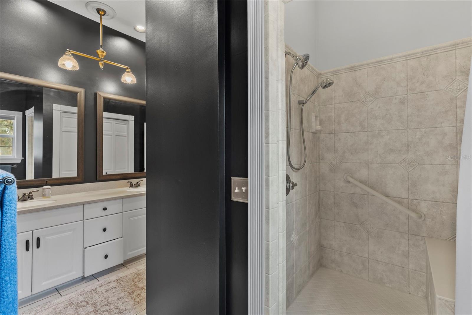 EMERY HEIGHTS - Residential Lease