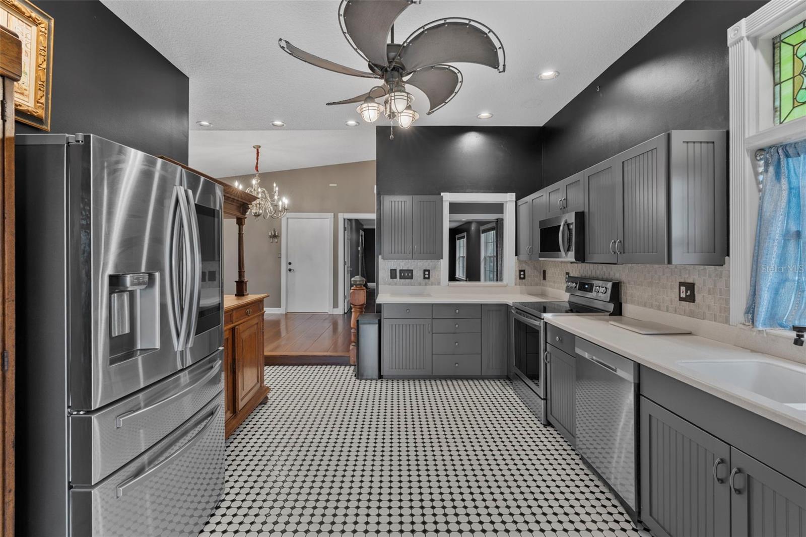 EMERY HEIGHTS - Residential Lease