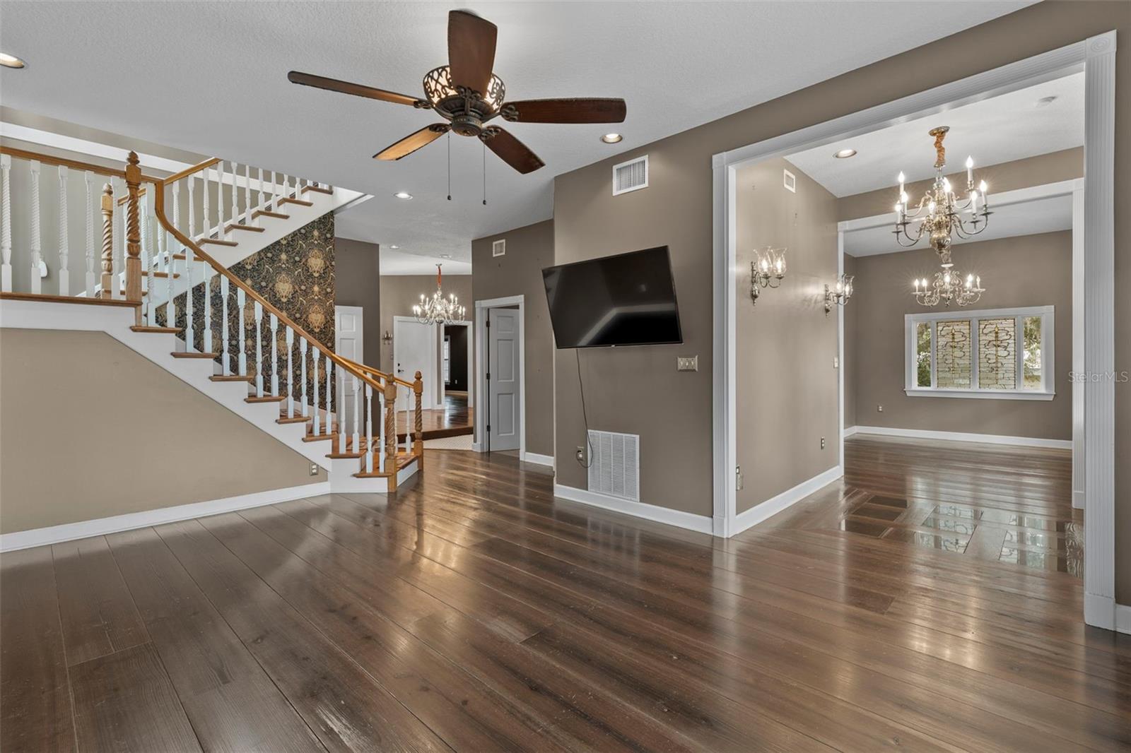 EMERY HEIGHTS - Residential Lease