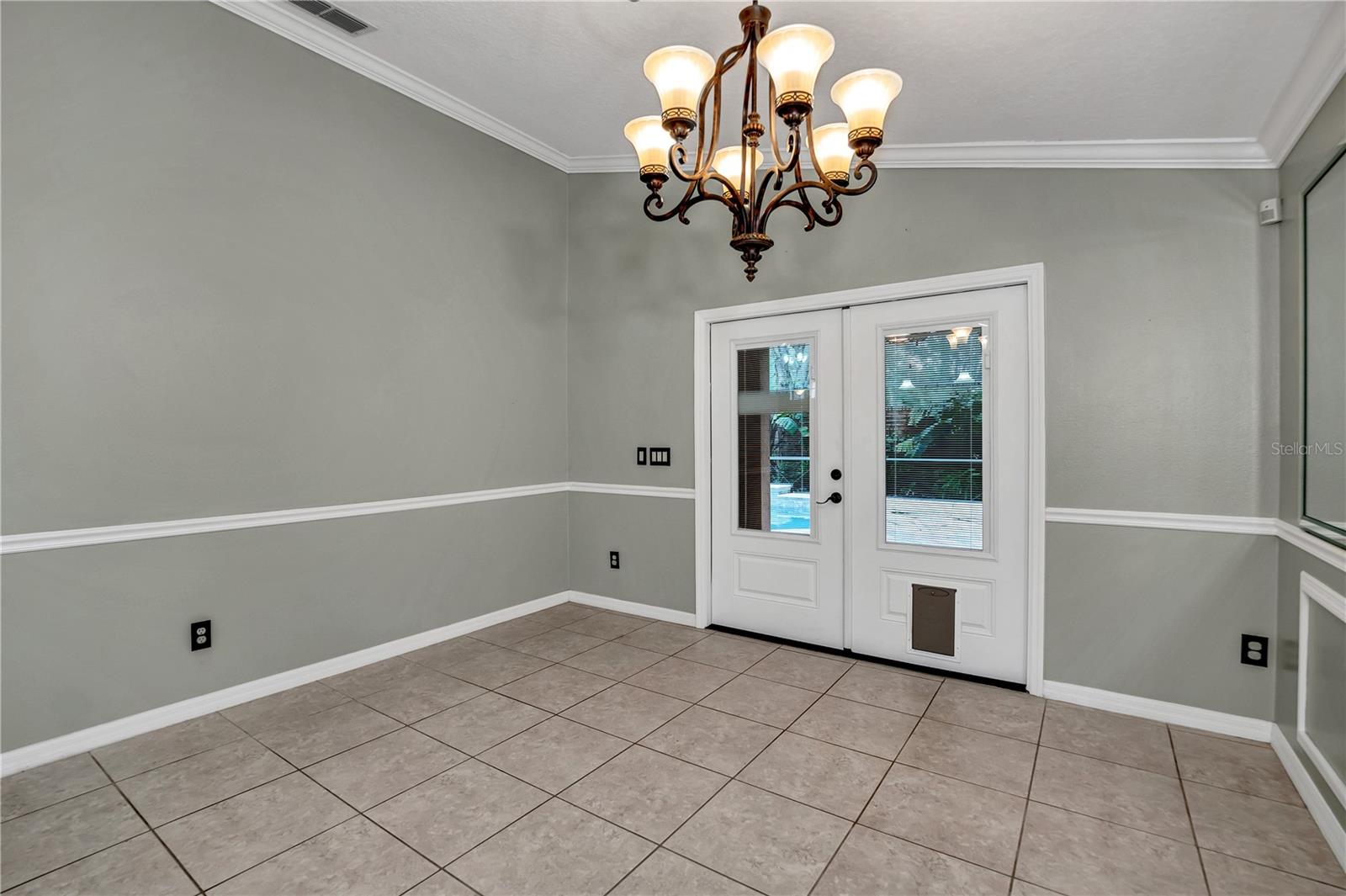 LA VINA 49 135 - Residential Lease