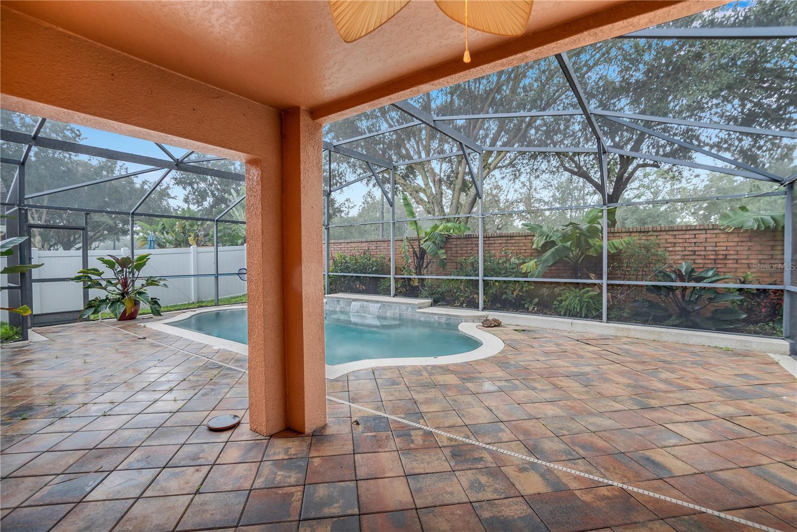 LA VINA 49 135 - Residential Lease