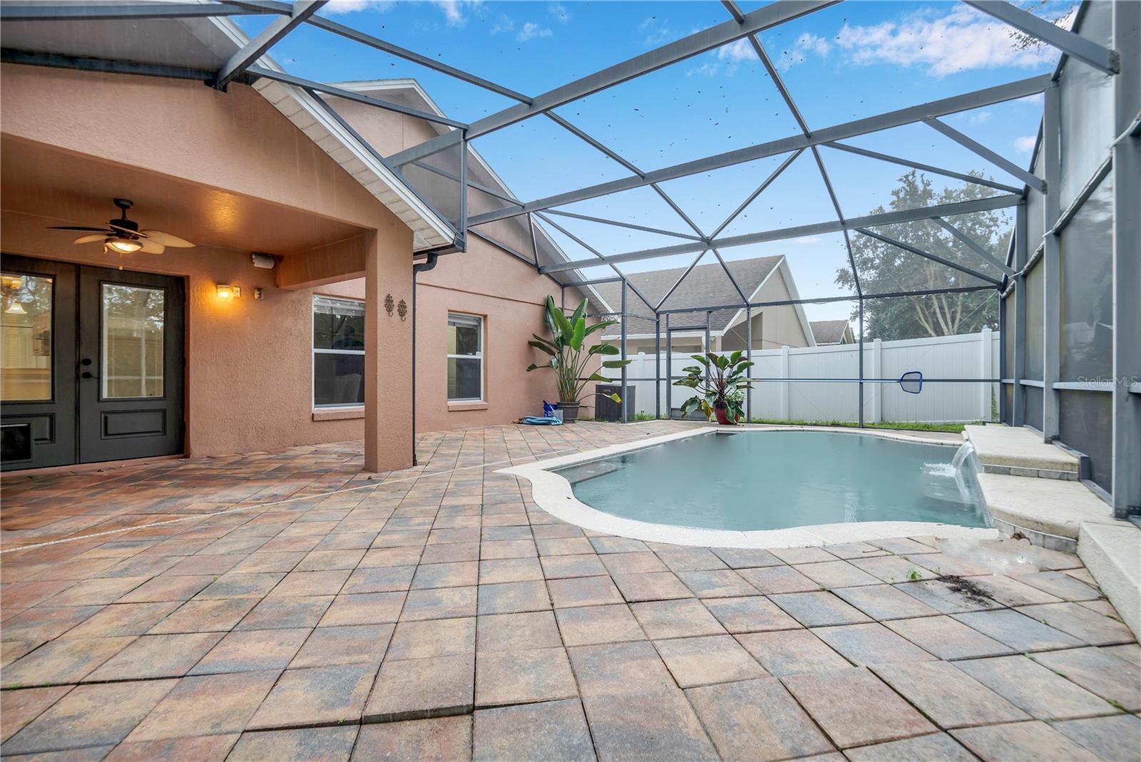 LA VINA 49 135 - Residential Lease