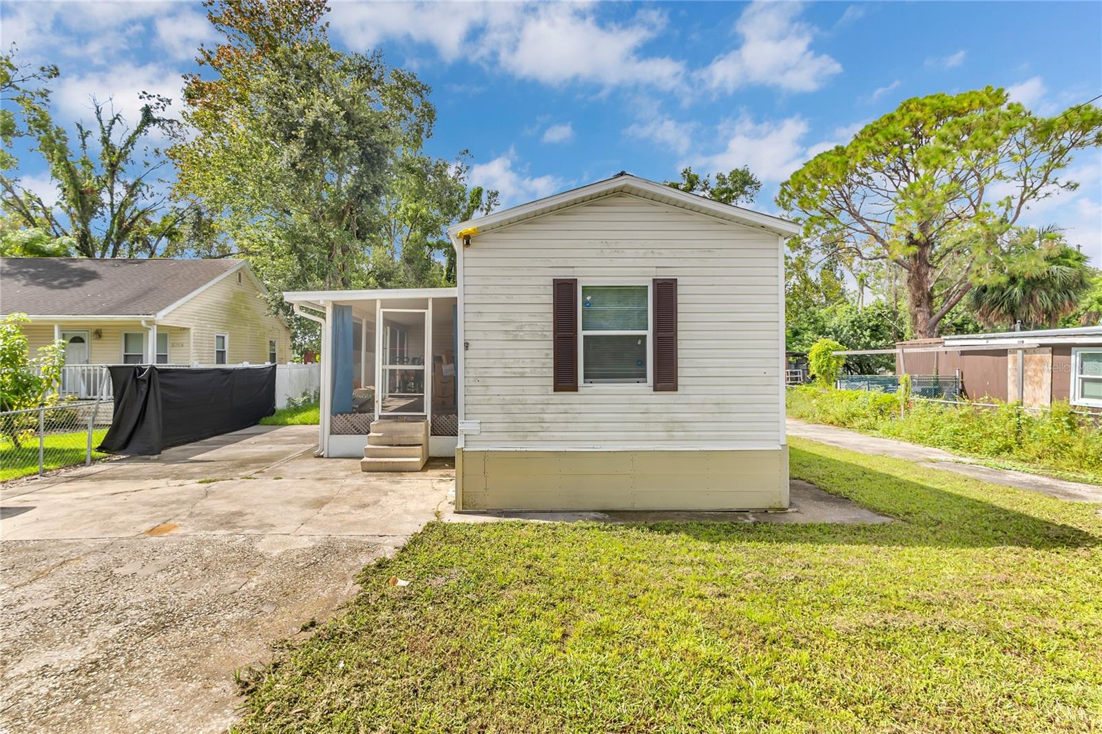 Located in the heart of Orlando, this move-in ready manufactured home at 114 2nd St offers excellent value and convenience. This well-maintained 2-bedroom, 2-bathroom property features 924 square feet of comfortable living space with hard flooring throughout. The kitchen showcases granite countertops and stainless steel appliances, creating a modern and functional space for daily living.
Both bedrooms provide comfortable retreats, while the two full bathrooms add convenience for residents and guests. The home's location puts you close to everything Orlando has to offer, including shopping centers, restaurants, world-famous theme parks, and major roadways for easy commuting.
The property's proximity to Orlando International Airport makes travel convenient, while nearby amenities ensure daily needs are easily met. Hard flooring throughout the home provides easy maintenance and a clean, updated appearance.
This manufactured home represents an affordable opportunity to live in a desirable Orlando location with quick access to employment centers, entertainment, and transportation options. The combination of move-in ready condition, modern kitchen features, and strategic location makes this property an attractive option for buyers seeking value and convenience in the Orlando market.