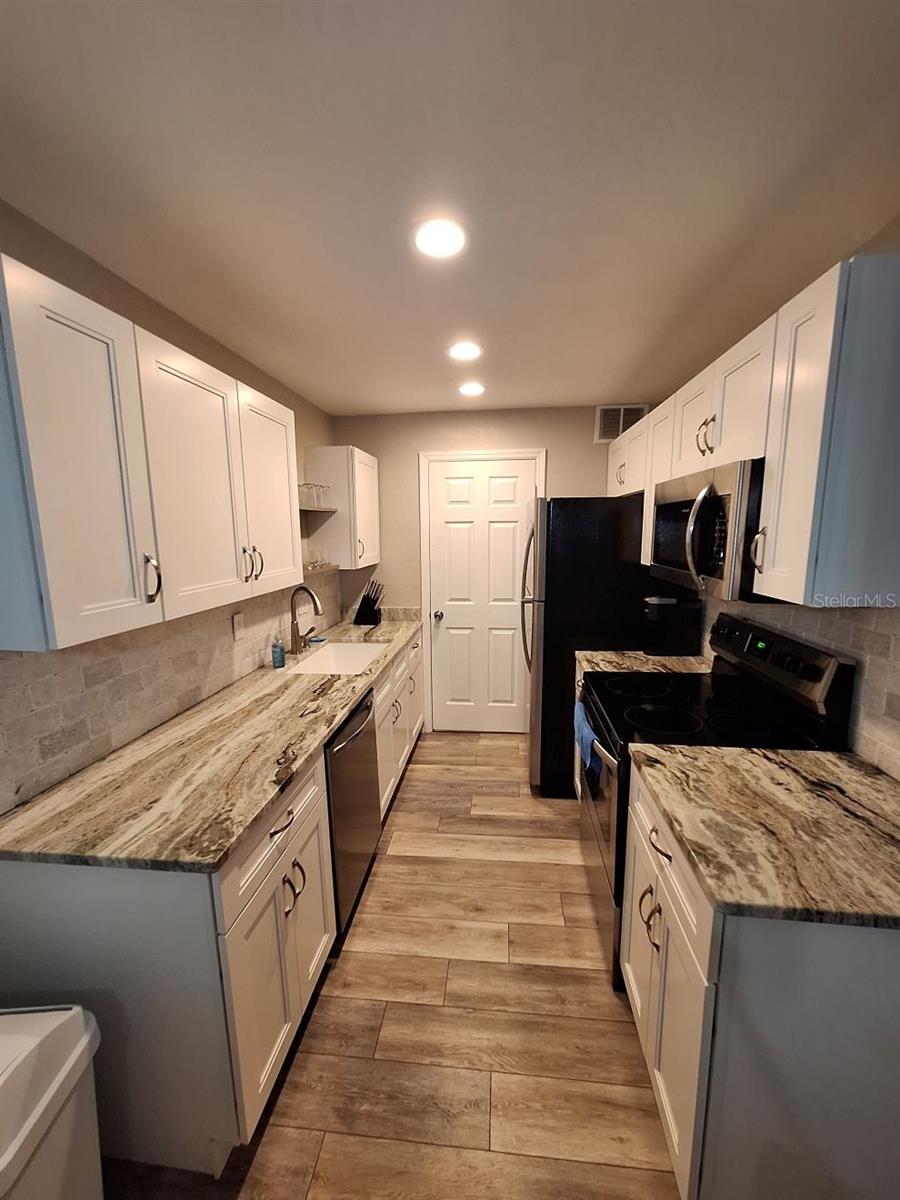 VILLAGE BROOKE SEC 1 - Residential Lease