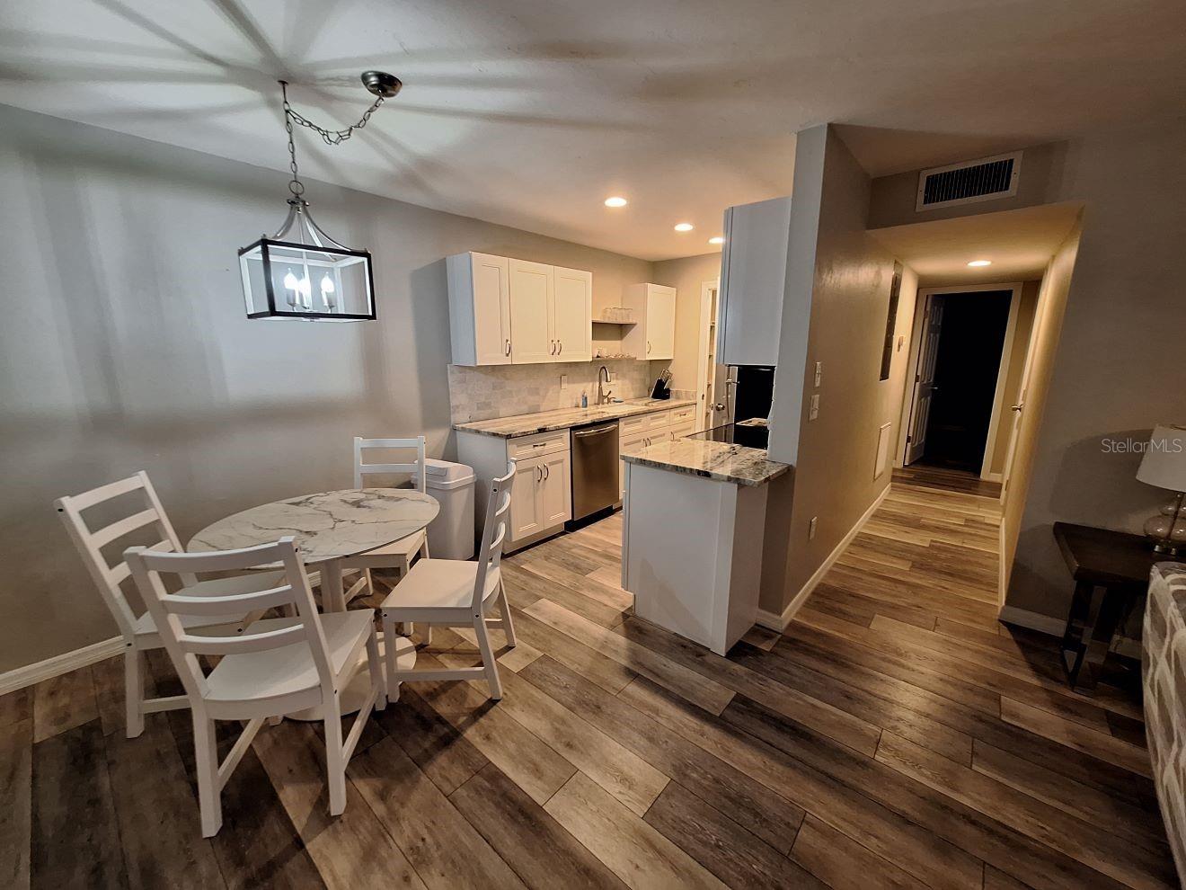 VILLAGE BROOKE SEC 1 - Residential Lease