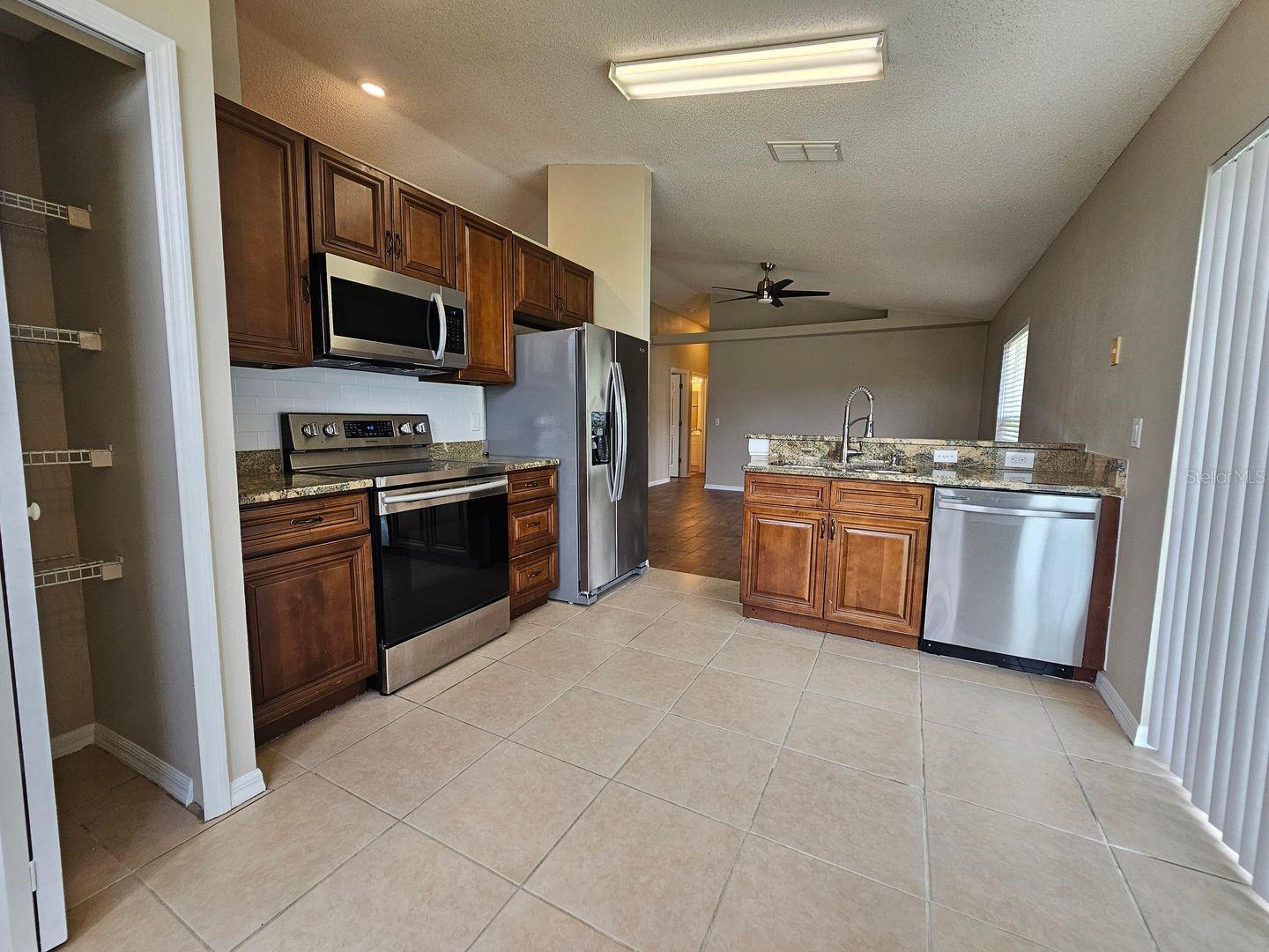 SILVER PINES POINTE PH 02 45/139 - Residential Lease