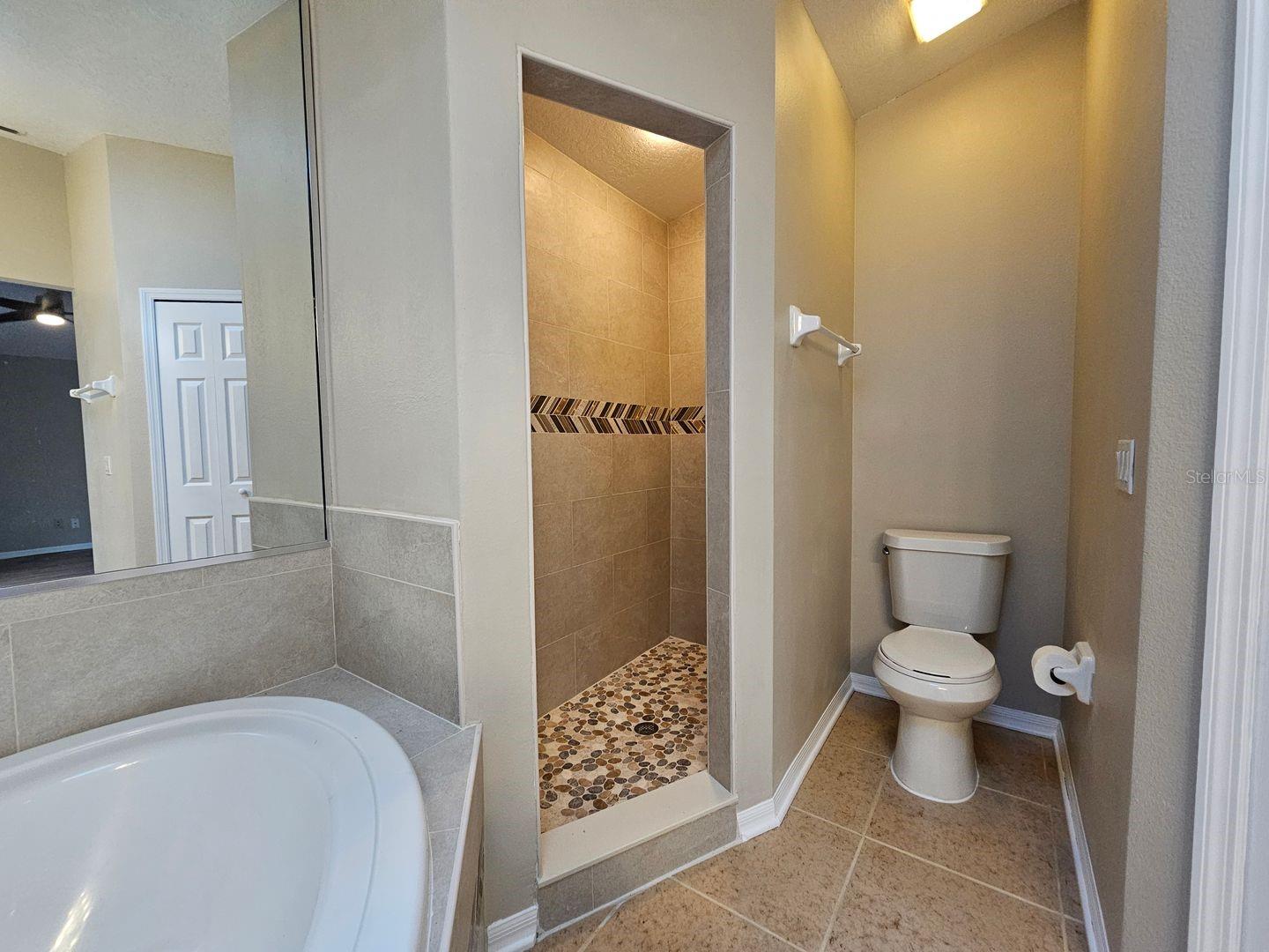 SILVER PINES POINTE PH 02 45/139 - Residential Lease