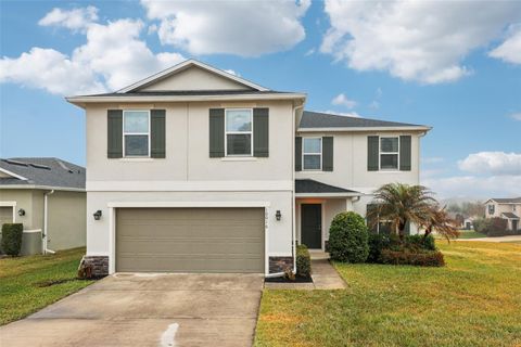 Photo of 10016 Weathers Loop, Clermont, FL 34711 (MLS # G5107436)