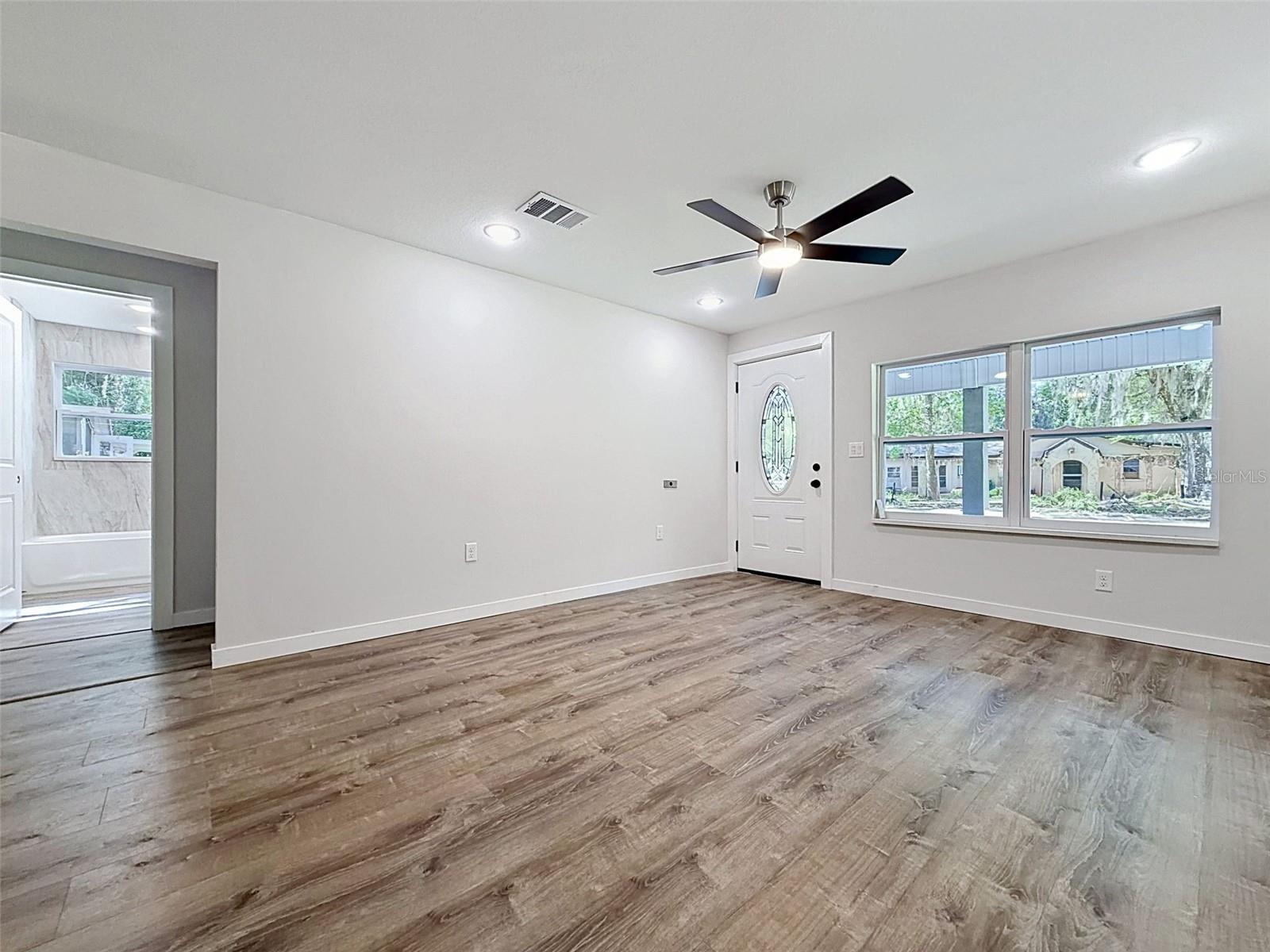CRYSTAL PARK - Residential