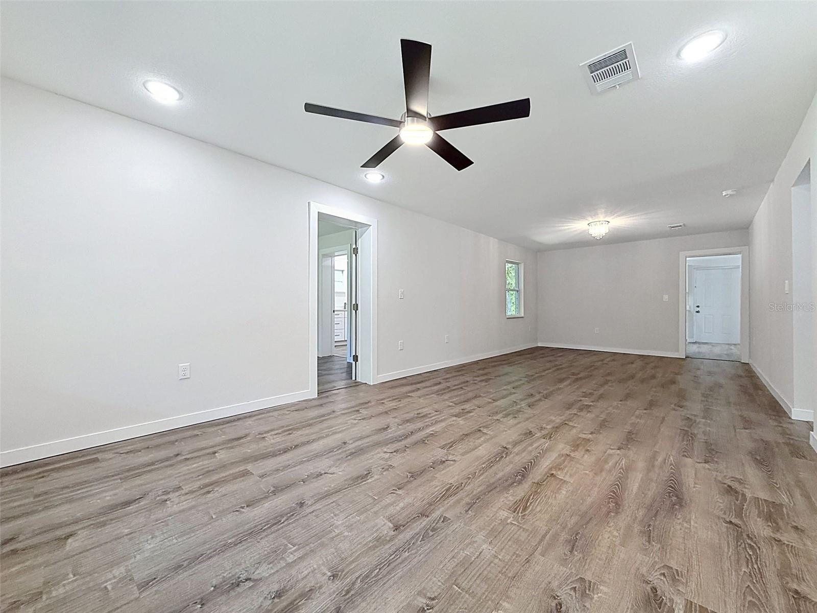 CRYSTAL PARK - Residential