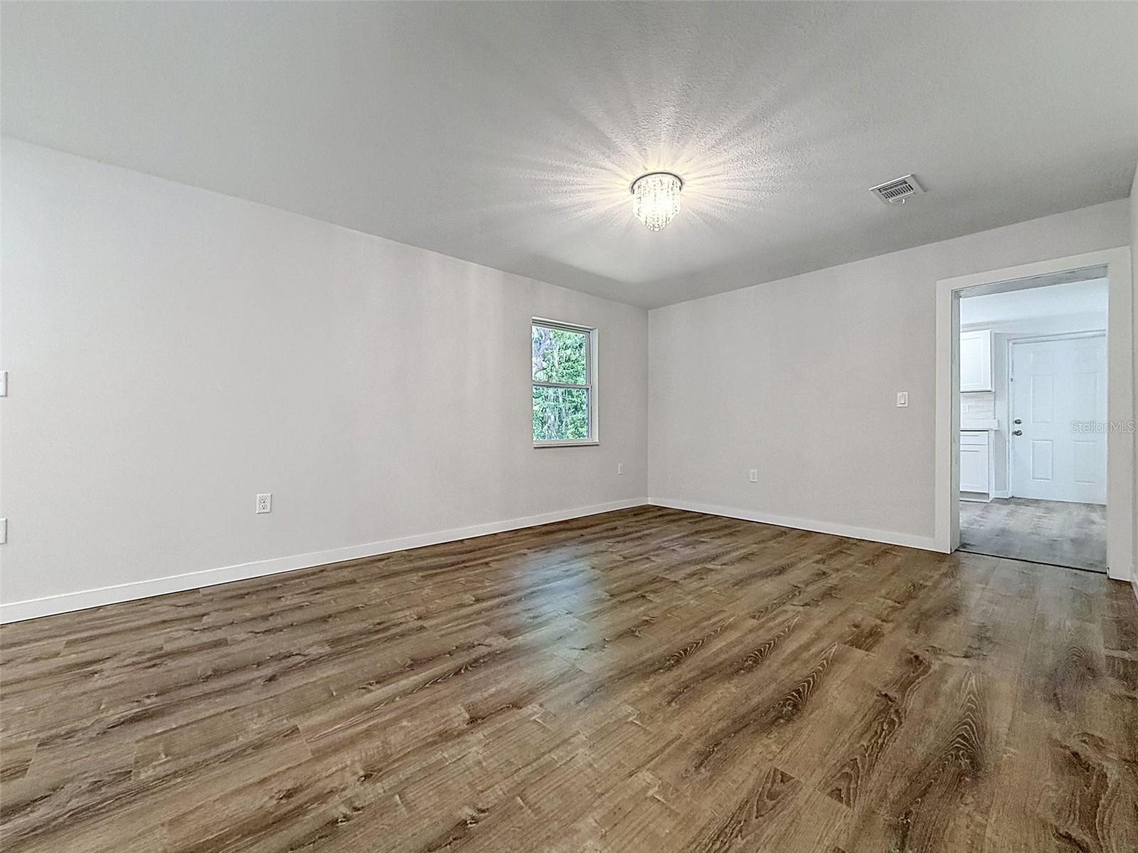 CRYSTAL PARK - Residential