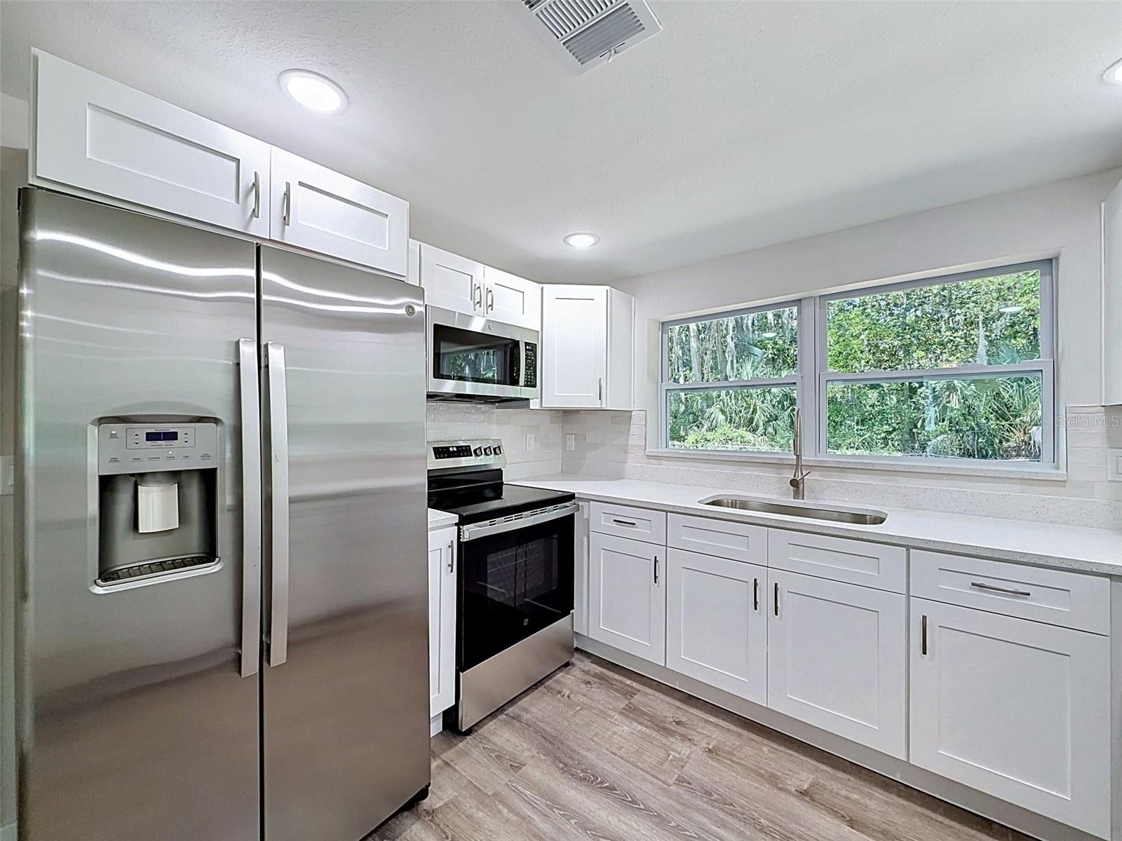 CRYSTAL PARK - Residential