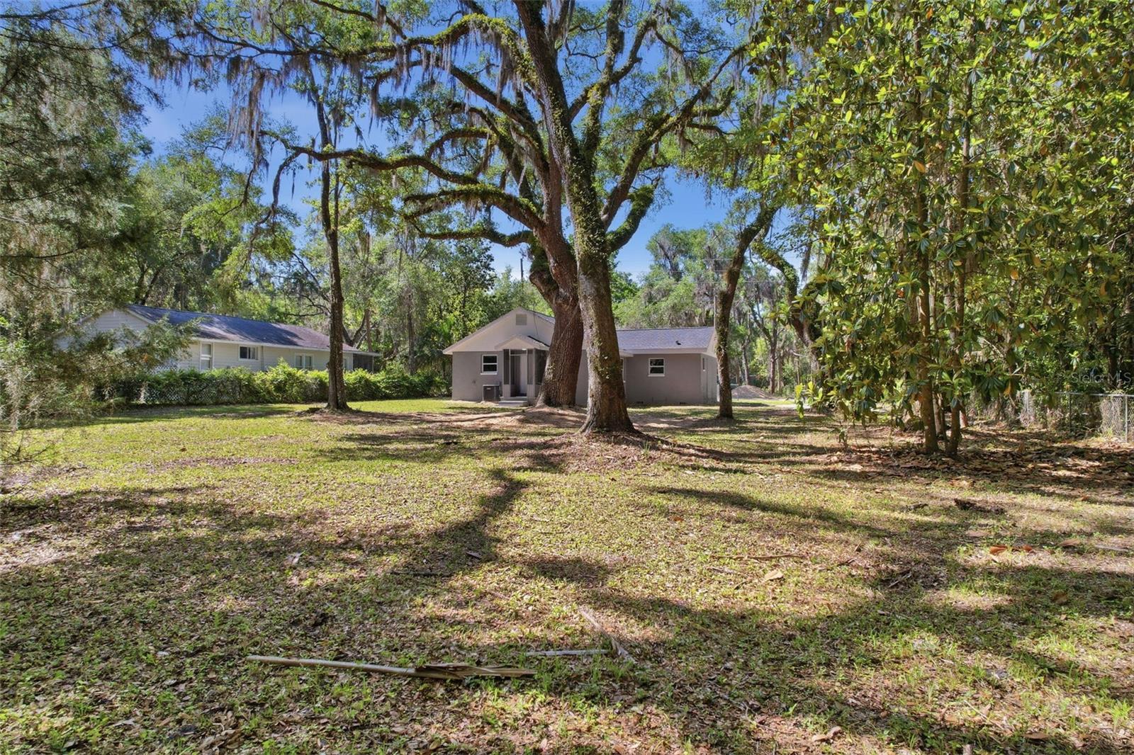 CRYSTAL PARK - Residential