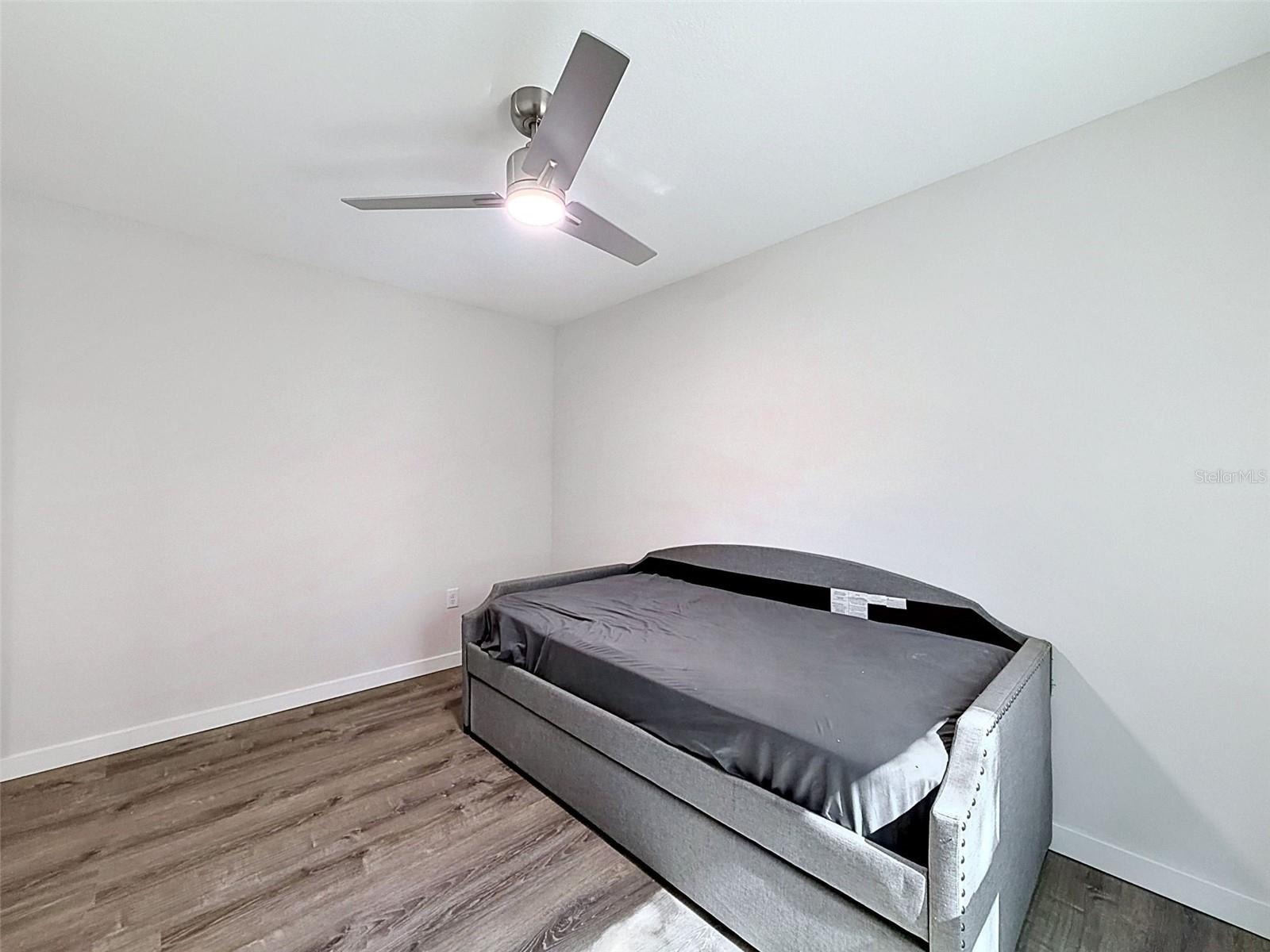 CRYSTAL PARK - Residential