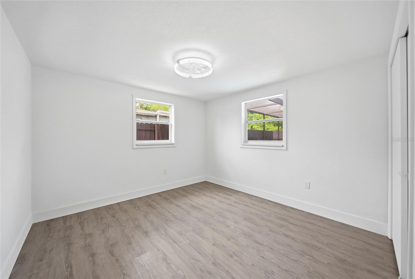 HILLANDALE - Residential