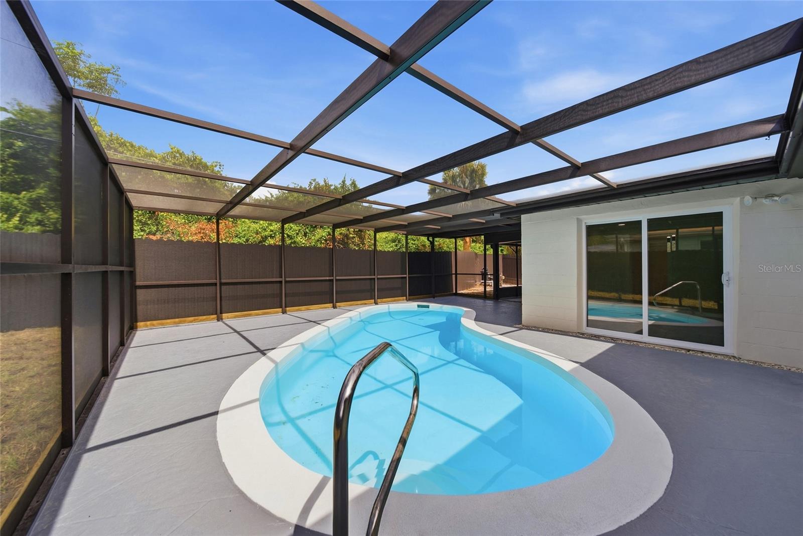 HILLANDALE - Residential