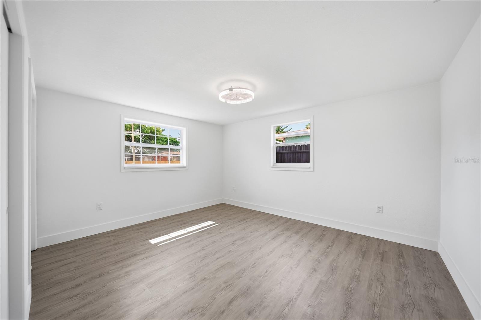 HILLANDALE - Residential