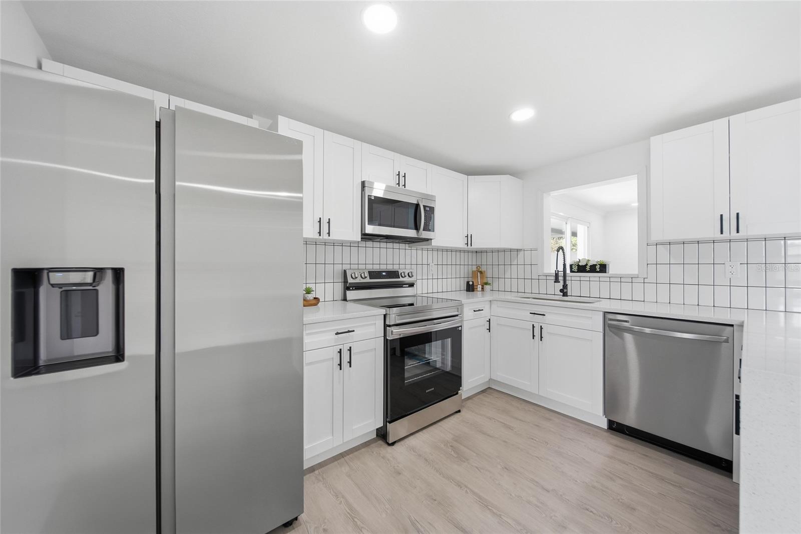 HILLANDALE - Residential