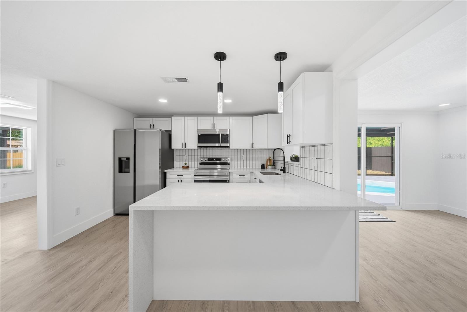 HILLANDALE - Residential