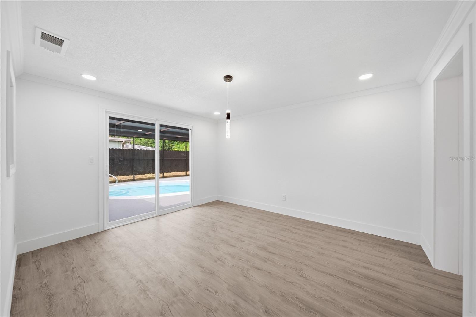 HILLANDALE - Residential