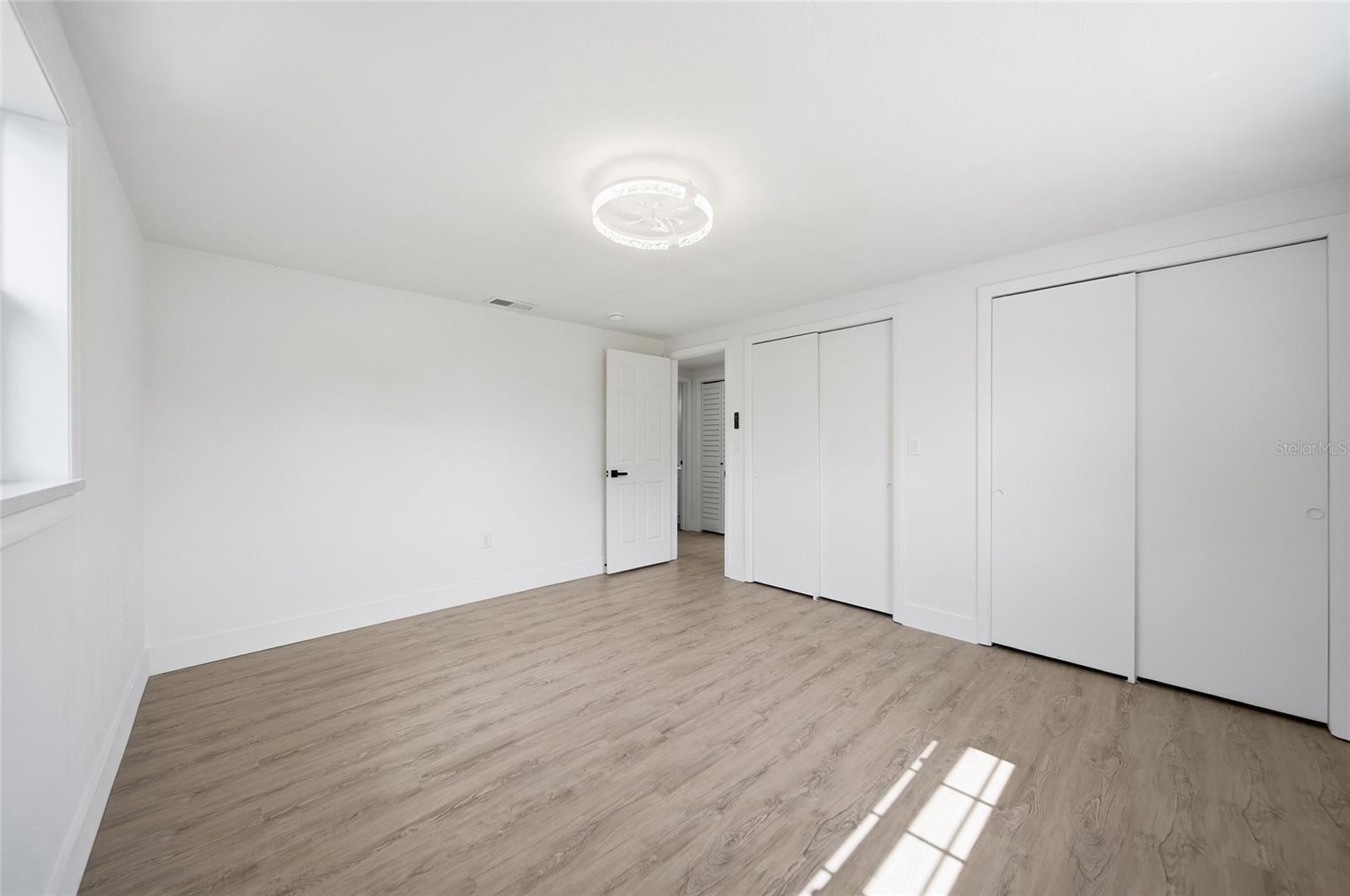 HILLANDALE - Residential