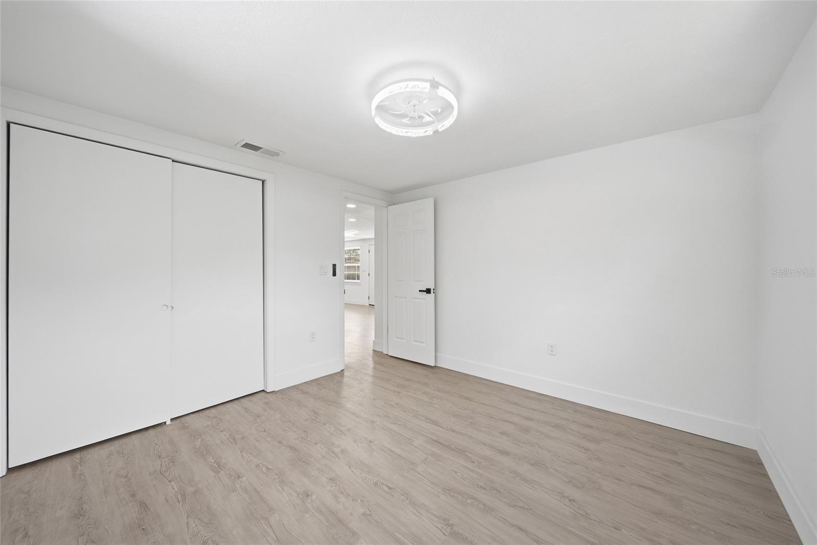 HILLANDALE - Residential