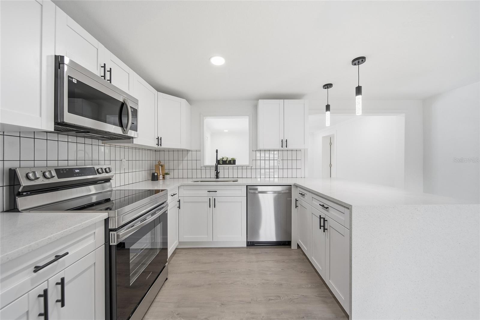 HILLANDALE - Residential