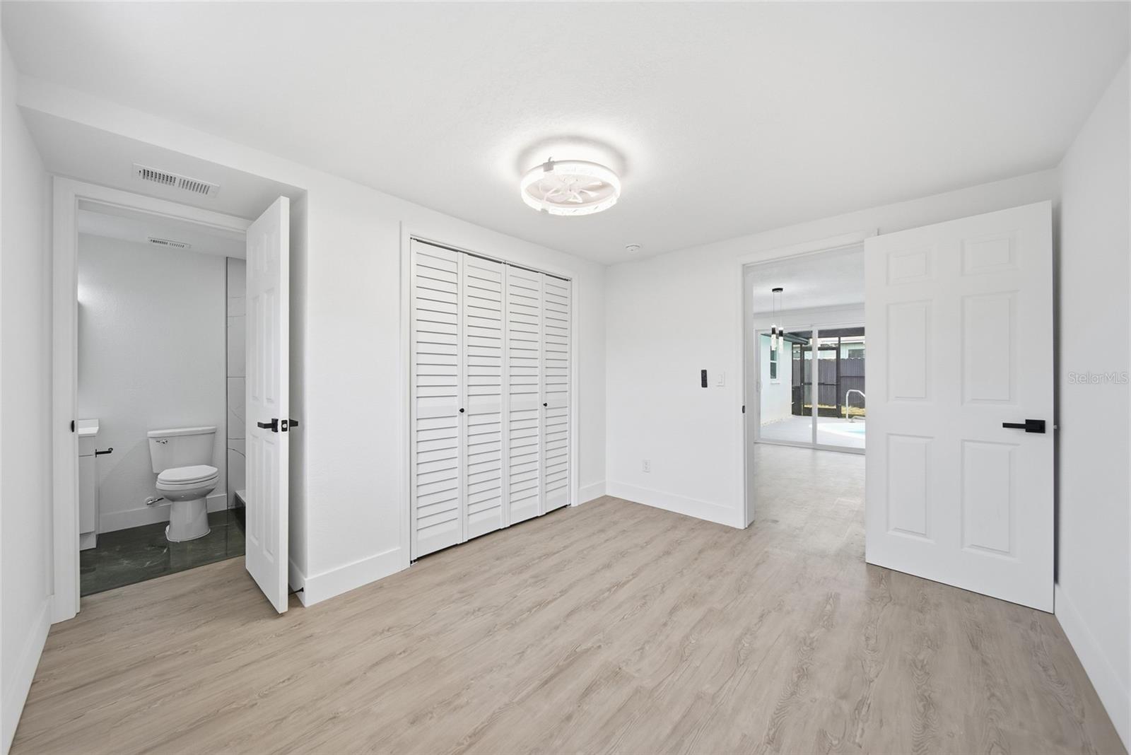 HILLANDALE - Residential
