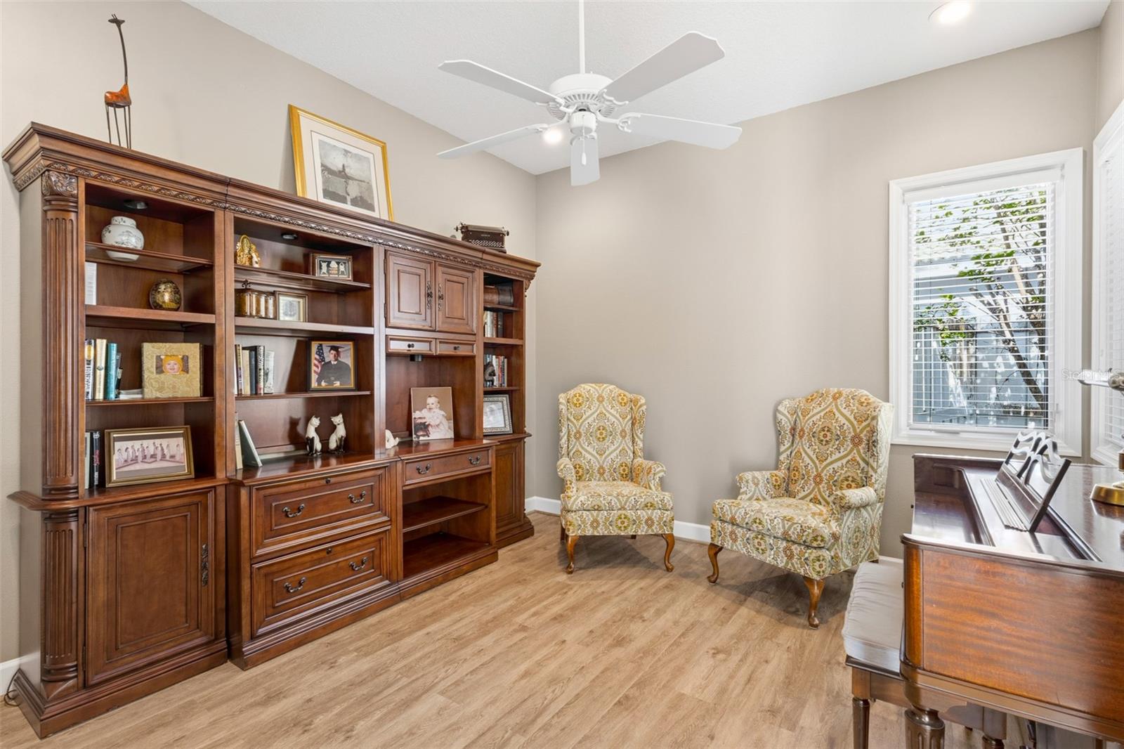 ROSEDALE 11 - Residential