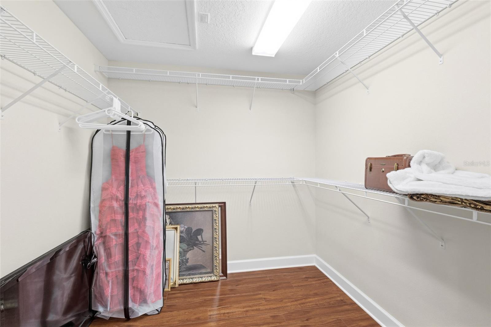 ROSEDALE 11 - Residential