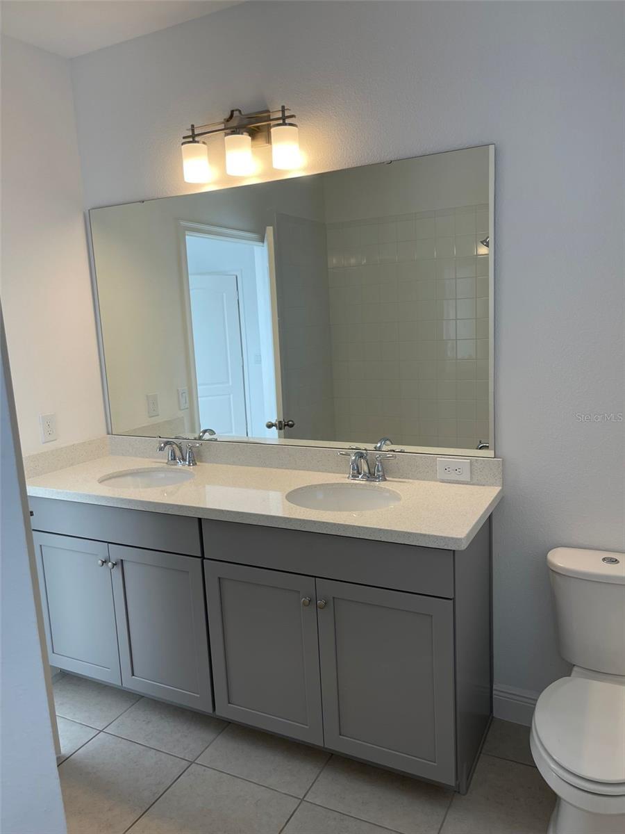 LAUREATE PARK NBRHD CENTER PH 1 - Residential Lease