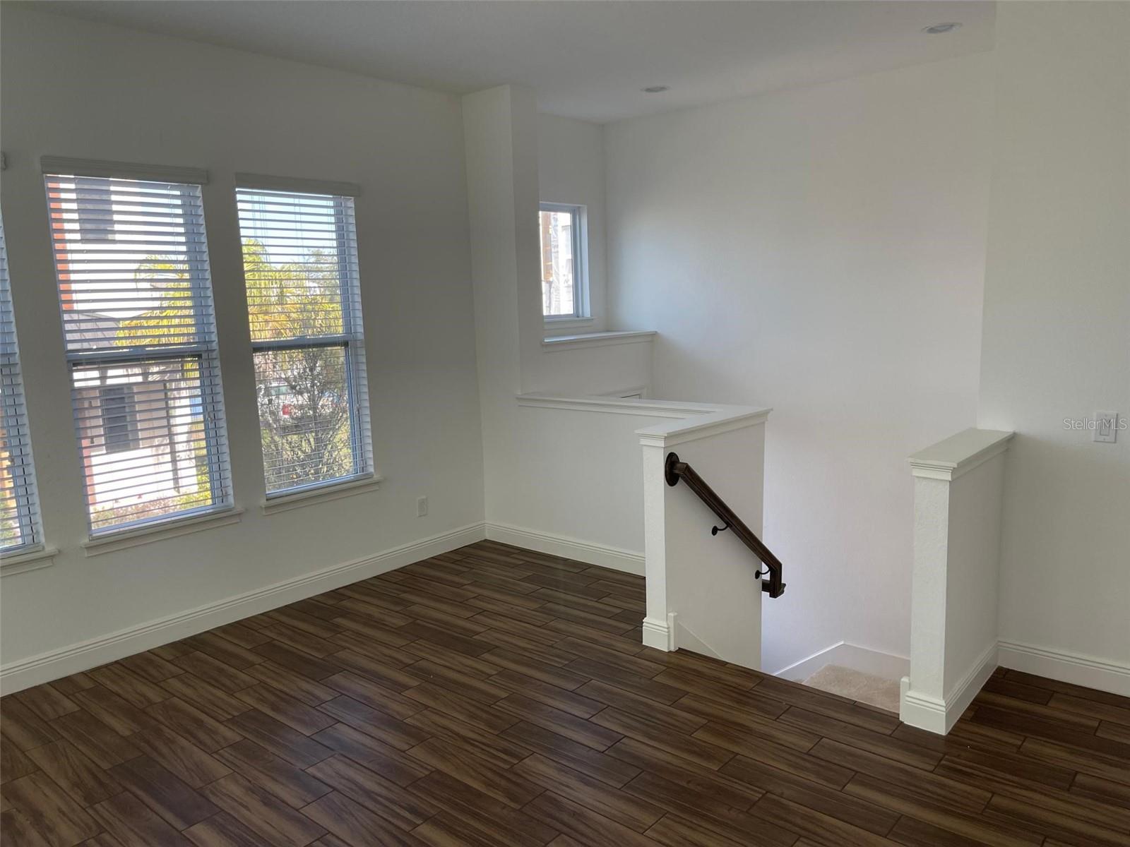 LAUREATE PARK NBRHD CENTER PH 1 - Residential Lease