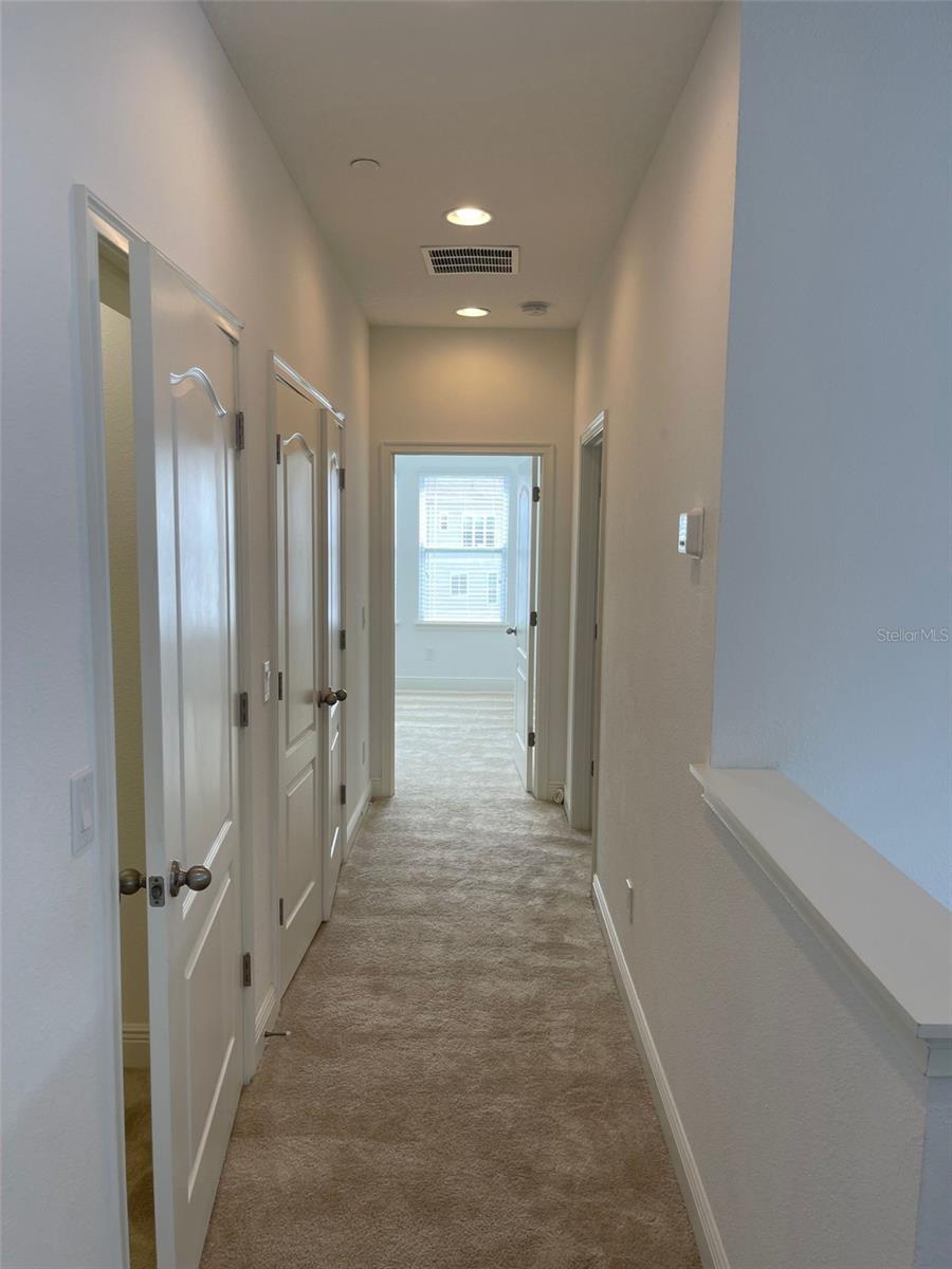 LAUREATE PARK NBRHD CENTER PH 1 - Residential Lease