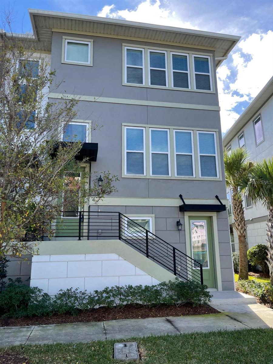 LAUREATE PARK NBRHD CENTER PH 1 - Residential Lease