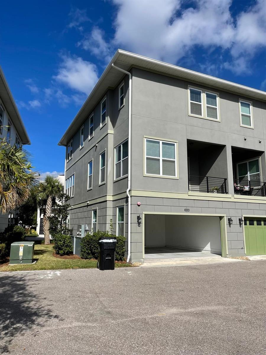 LAUREATE PARK NBRHD CENTER PH 1 - Residential Lease