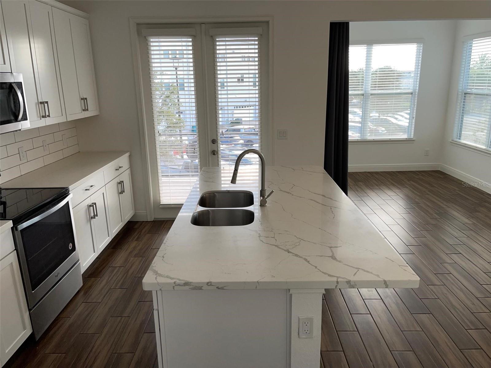 LAUREATE PARK NBRHD CENTER PH 1 - Residential Lease