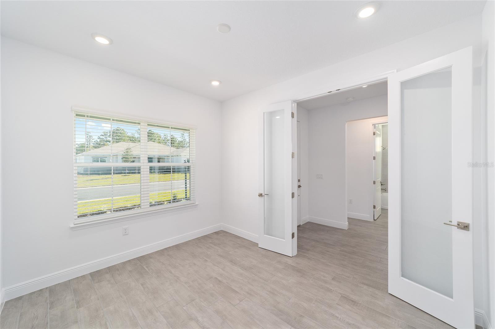 ON TOP OF THE WORLD - Residential