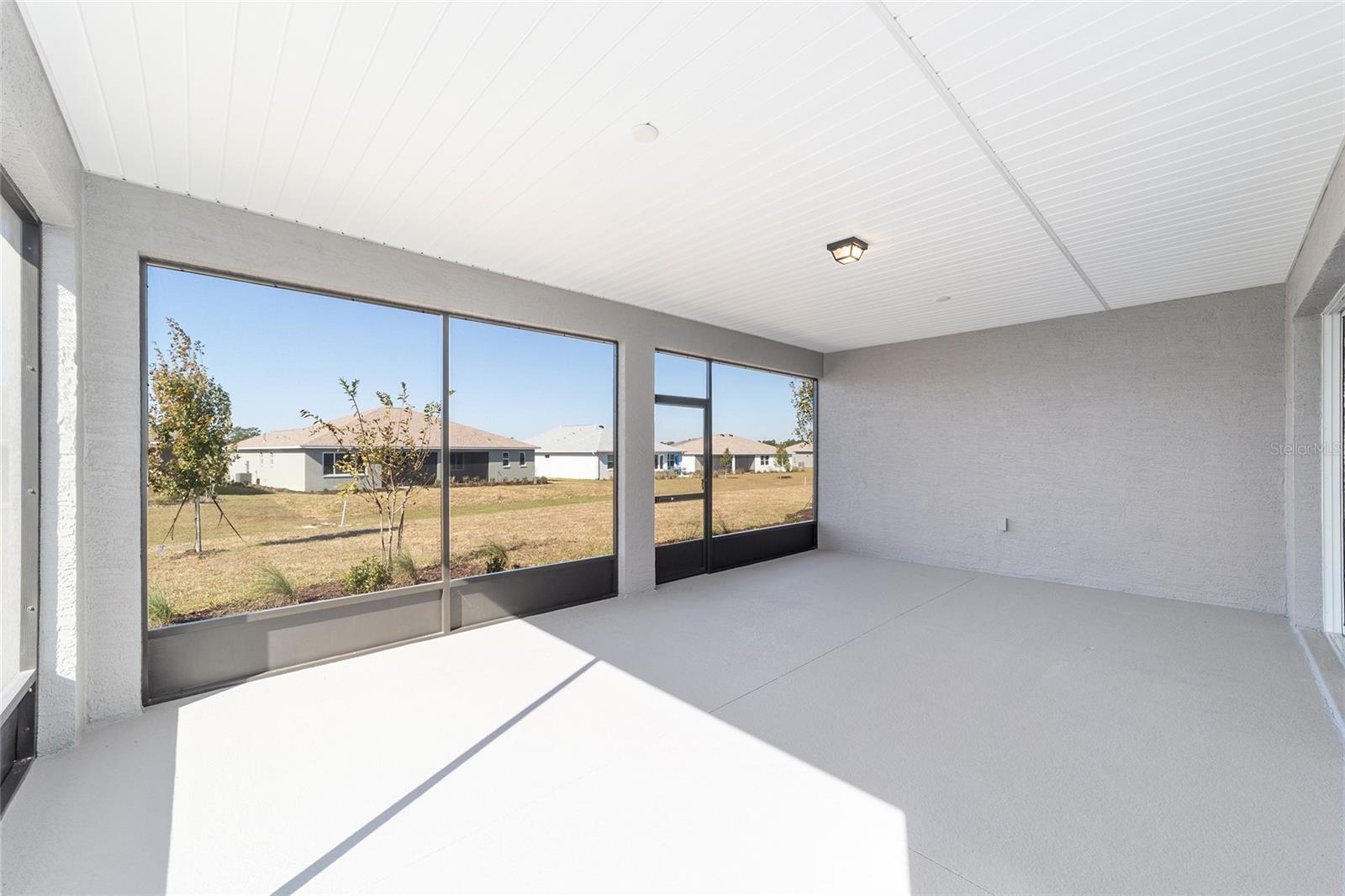 ON TOP OF THE WORLD - Residential