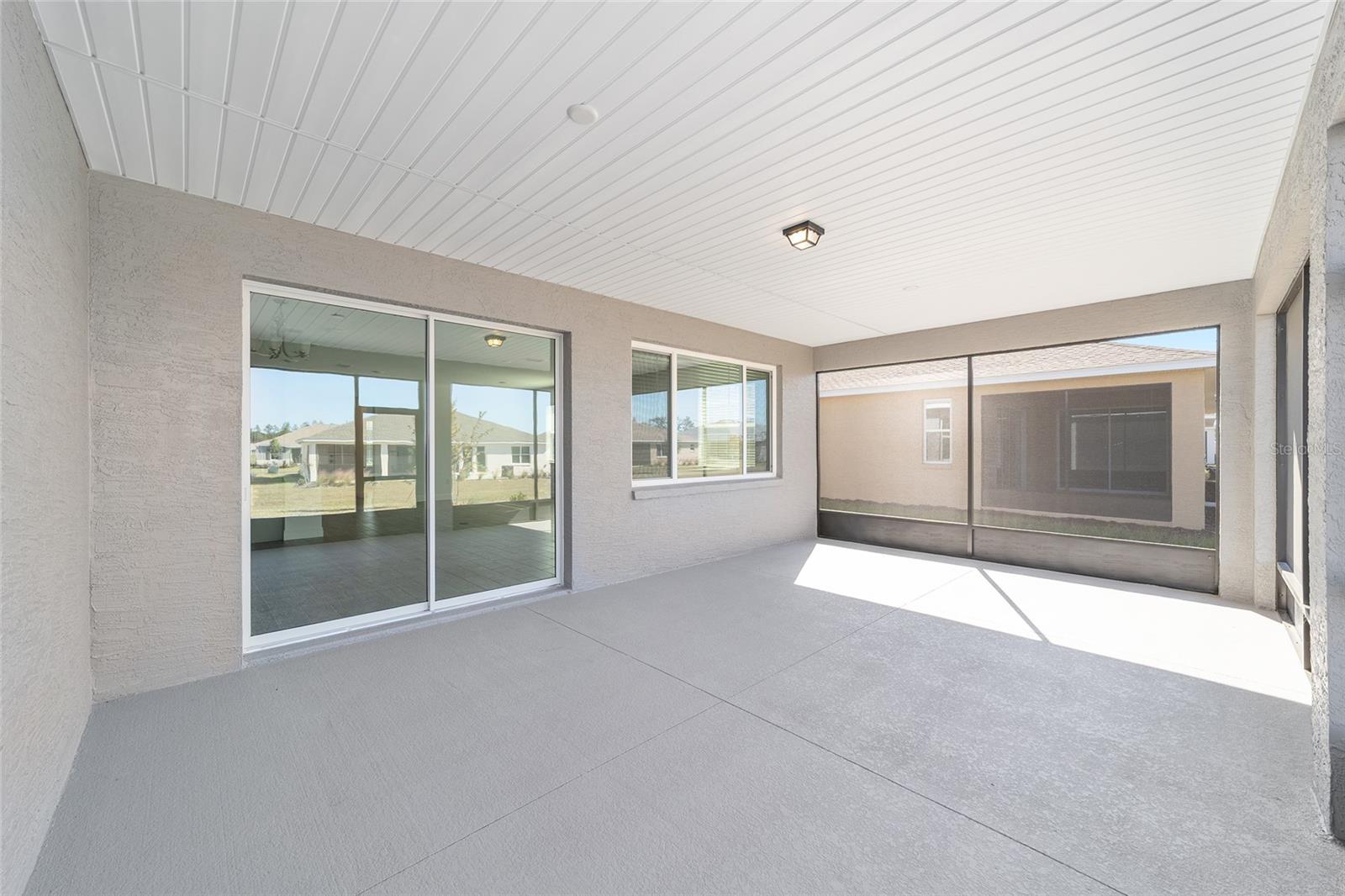 ON TOP OF THE WORLD - Residential