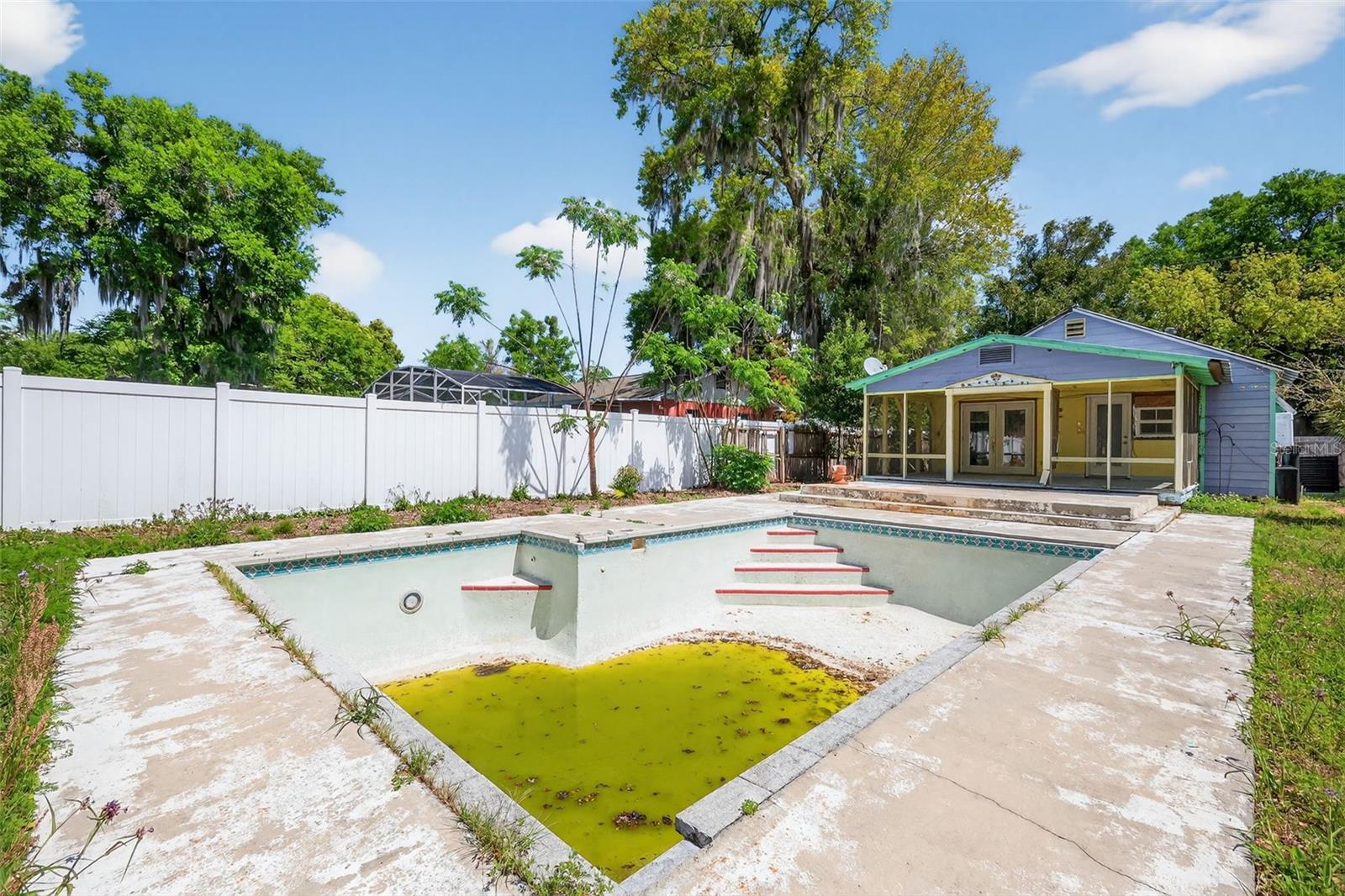 MOUNT DORA C D SMITHS - Residential