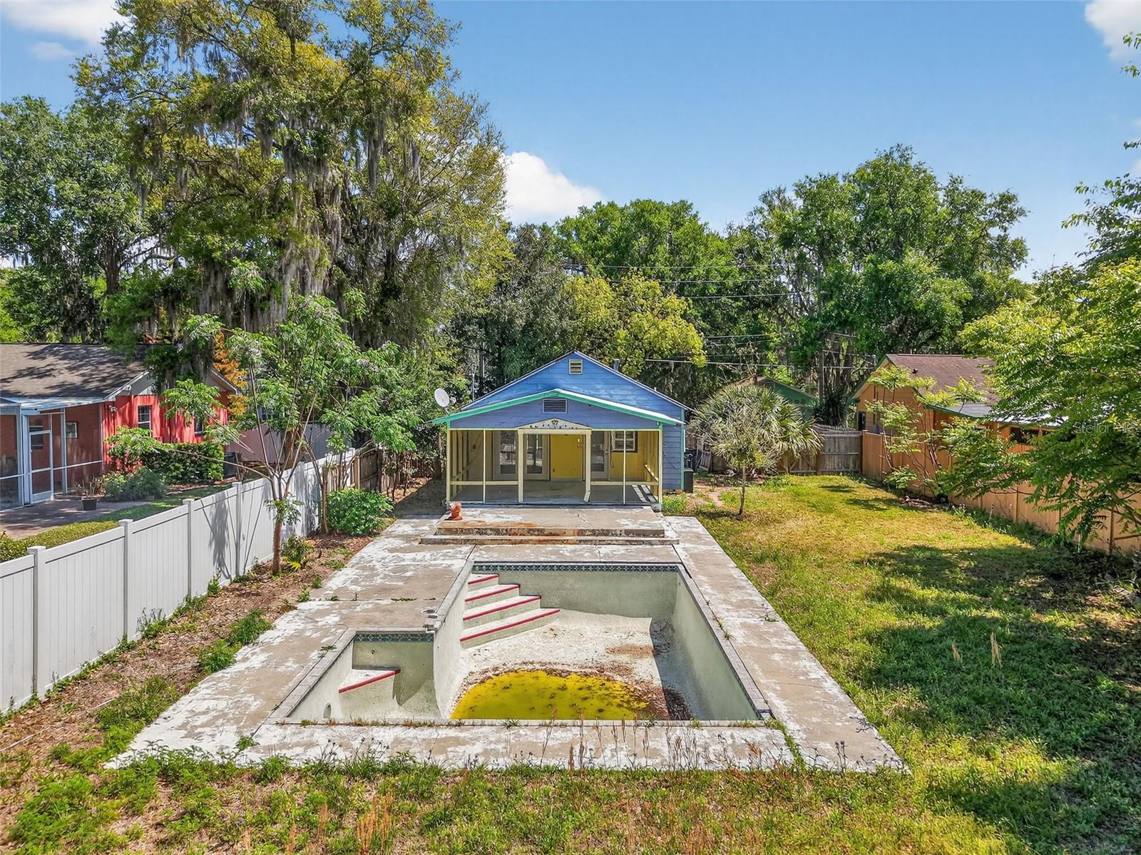 MOUNT DORA C D SMITHS - Residential